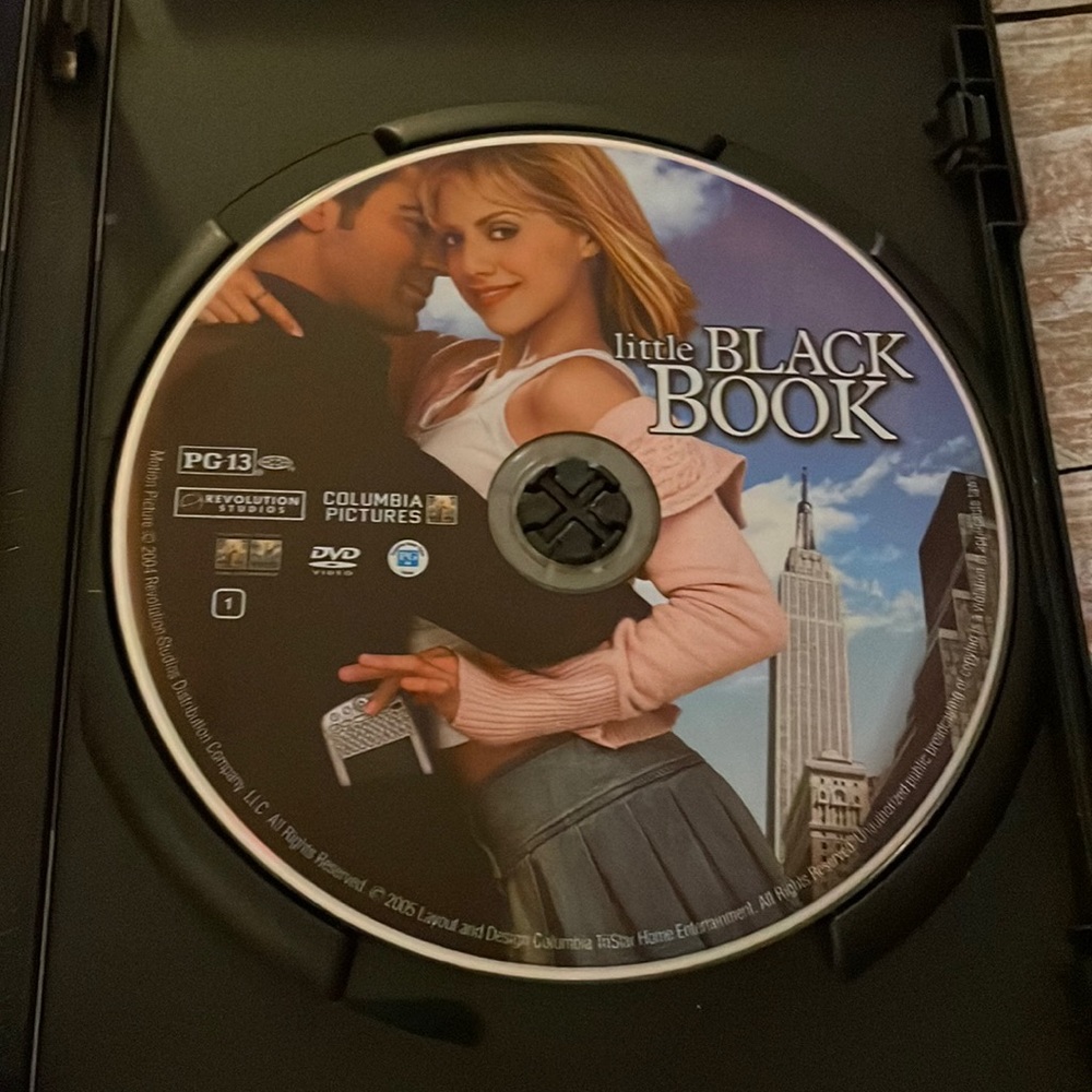 3/$15 u pick dvds📀or 1 for $9~ Little Black Book